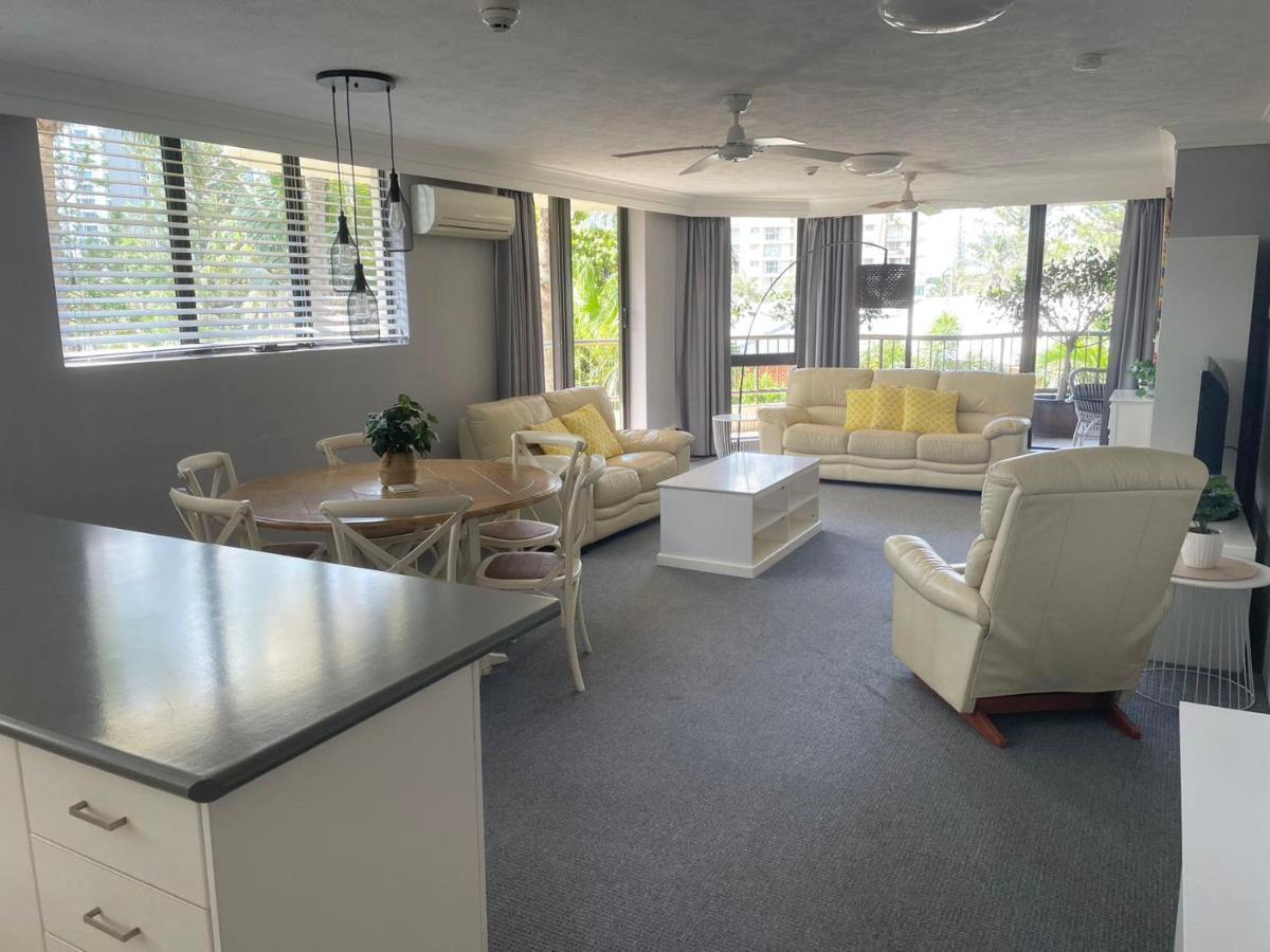 Aristocrat Apartments Gold Coast Luaran gambar