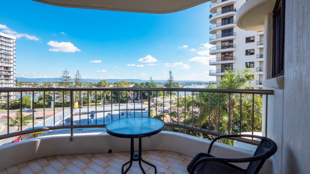 Aristocrat Apartments Gold Coast Luaran gambar